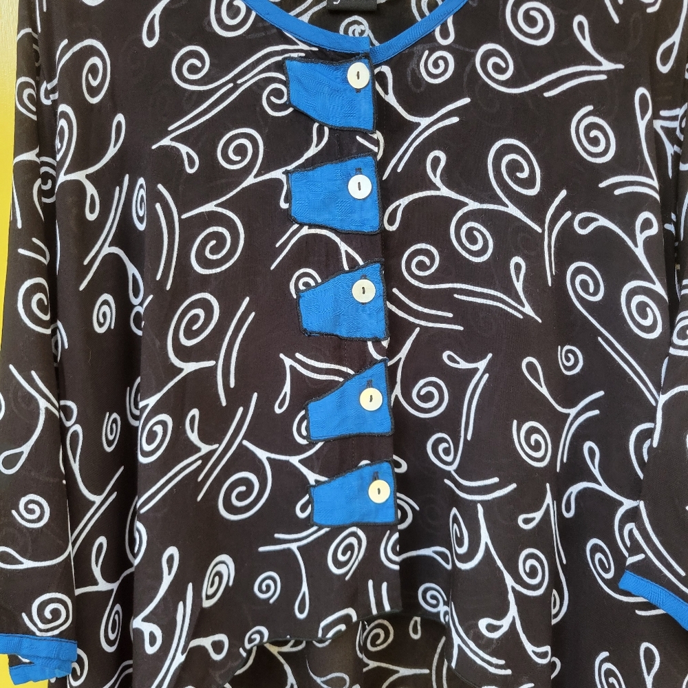 IguaNa Wearable Art Swirl Print Shark Bite Top | Lagenlook Whimsycore L - Picture 11 of 11